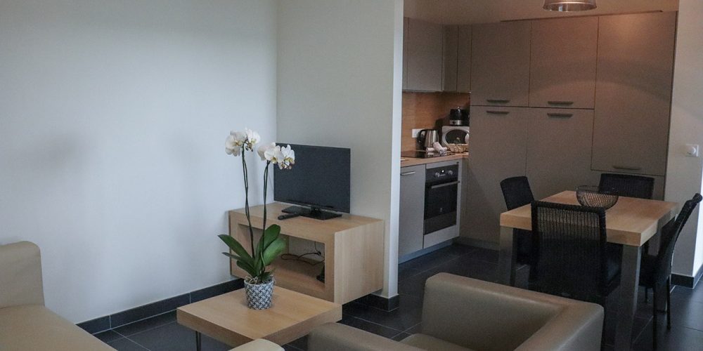 Salon cuisine lodge Premium à Santa Giulia