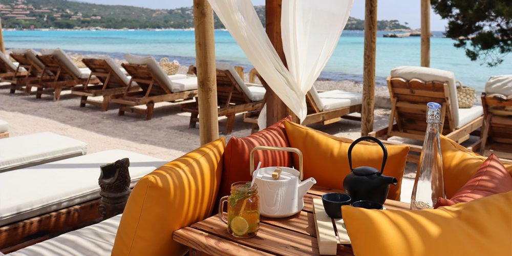 Daybed pour 2 personnes plage de Santa Giulia